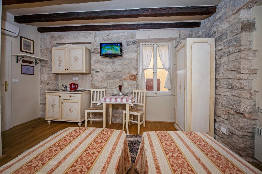 Residence Marco Polo Centro Storico Rovinj Bagian luar foto