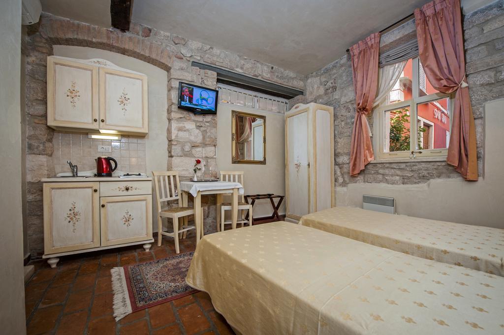 Residence Marco Polo Centro Storico Rovinj Bagian luar foto
