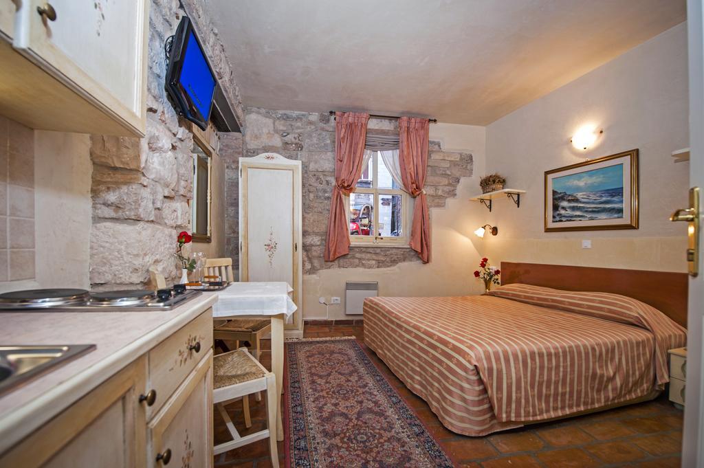 Residence Marco Polo Centro Storico Rovinj Bagian luar foto